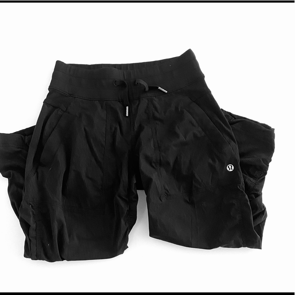 Lululemon capris pants